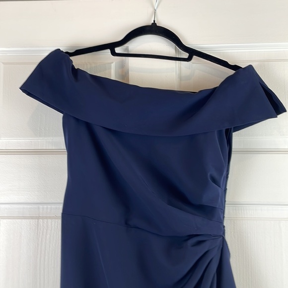 NWOT Vince Camuto Navy Off-The-Shoulder draped Evening Dress Size 4 worn once - Picture 3 of 5
